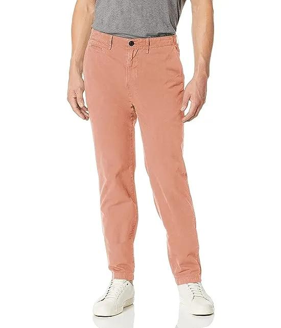 Men's Standard Fit Tapered Chino Pant