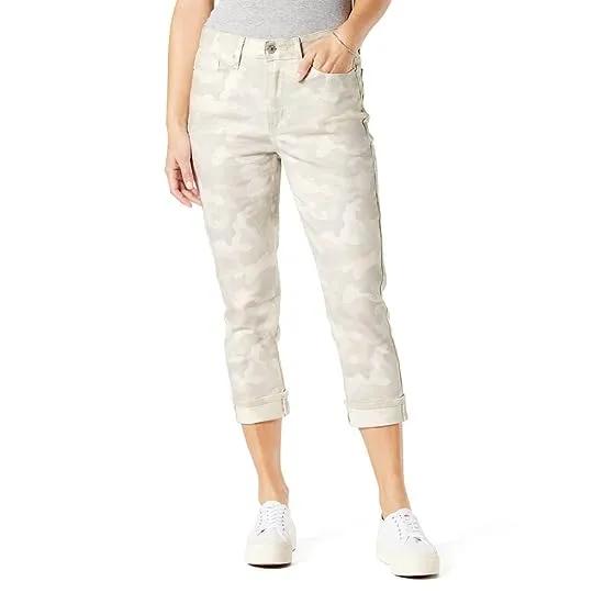 Mid-Rise Capri Jeans