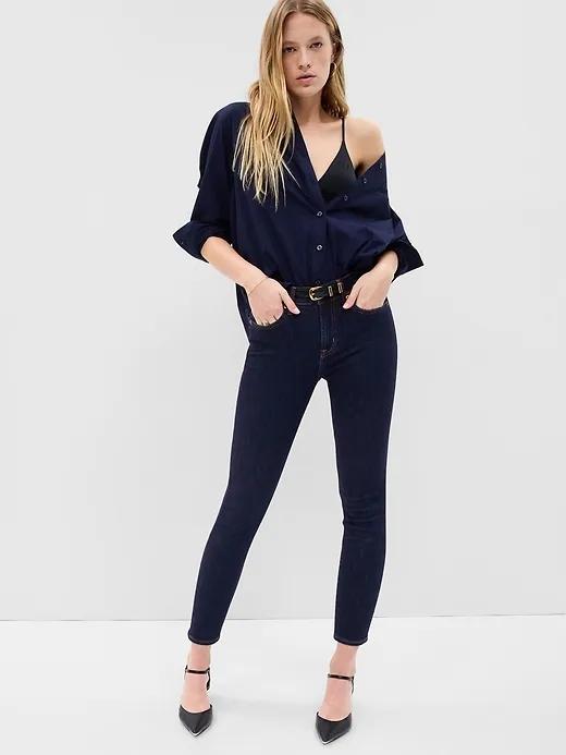 Mid Rise True Skinny Jeans with Washwell