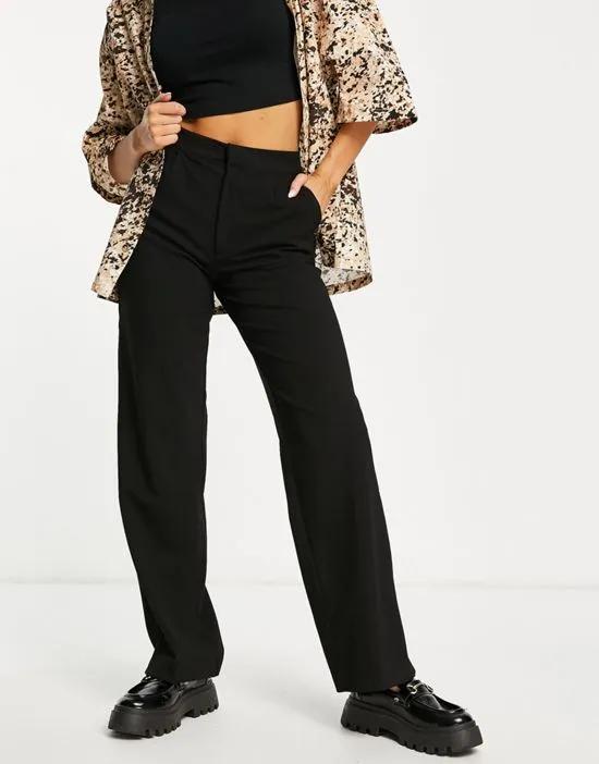 mid waist loose fitting pants in black
