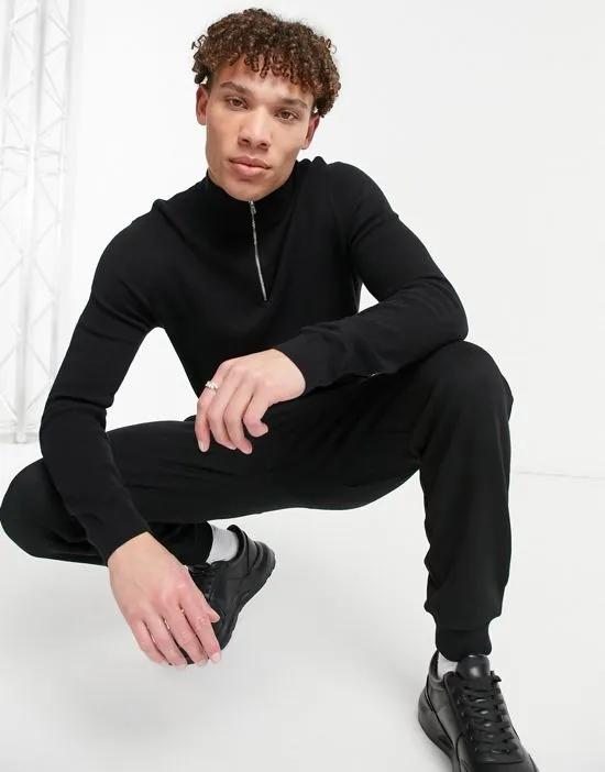 midweight half zip sweater in black