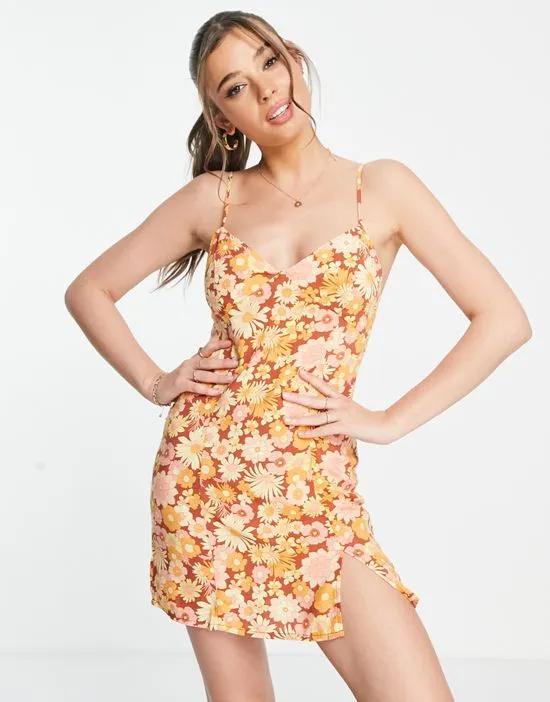 mini dress in 70s floral print