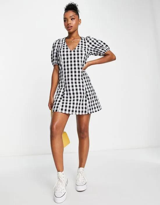 mini smock dress with puff sleeves in monochrome gingham
