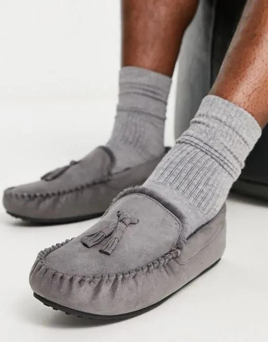 moccasin slippers in gray with faux fur lining