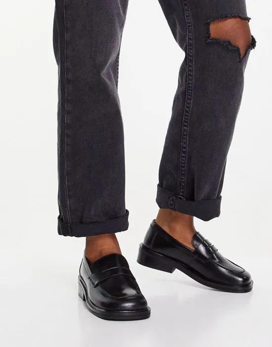 Monthly leather loafers in black