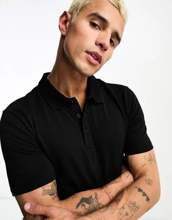 muscle fit polo in black