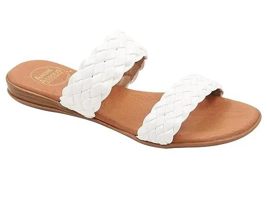 Naria Featherweight Flat Sandal