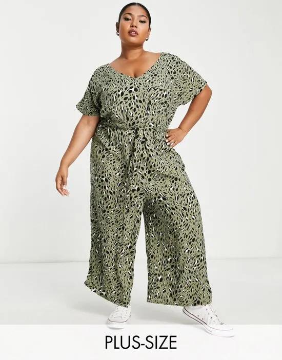 New Look Curve wrap front jumpsuit in green animal print