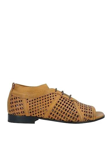 Ocher Laced shoes