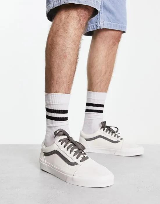 old skool sneakers in off white with gray side stripe