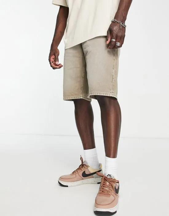 Omar shorts in light brown