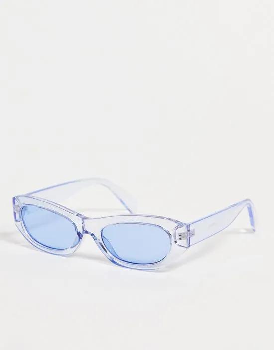 oval sunglasses in blue with tonal lens