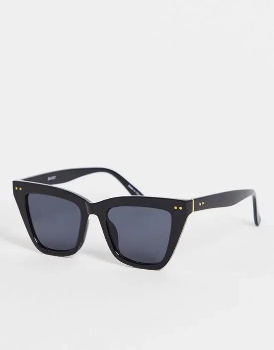 oversized cateye sunglasses in black - BLACK