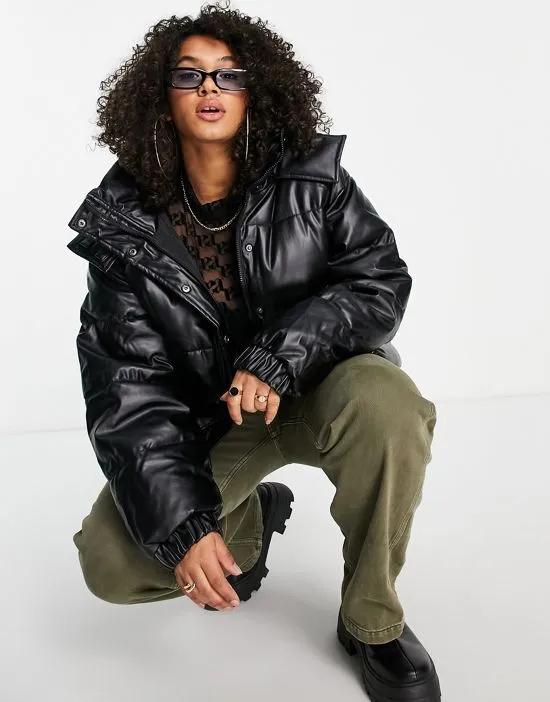 oversized cropped puffer with hood in faux leather