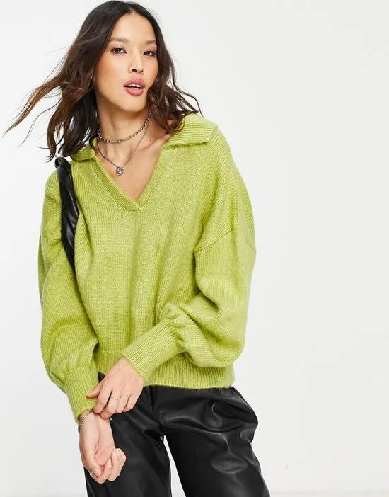 oversized sweater with open collar in green