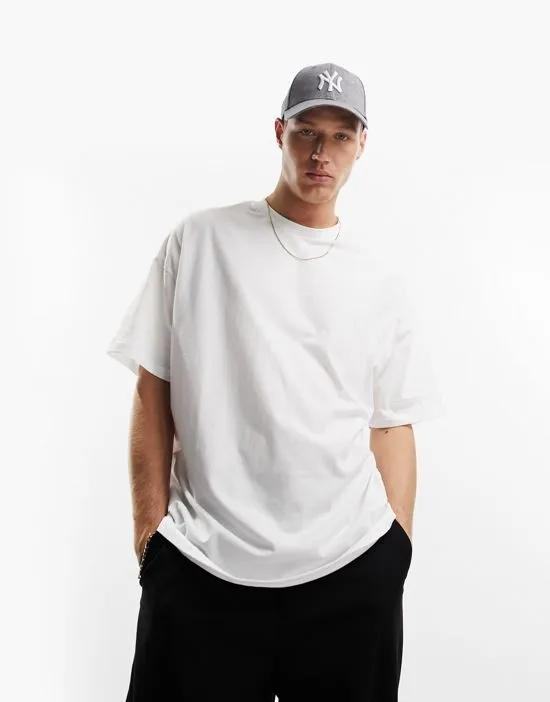 oversized t-shirt with crew neck in white - WHITE