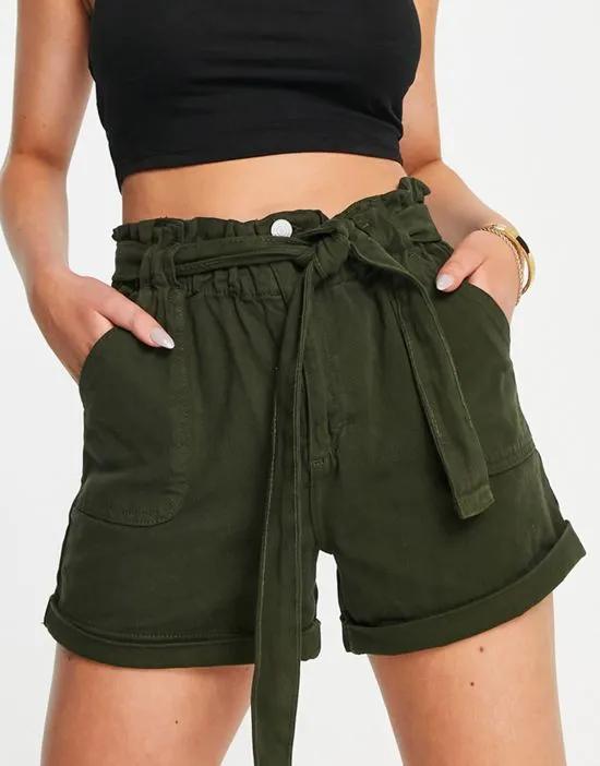 paperbag shorts in khaki