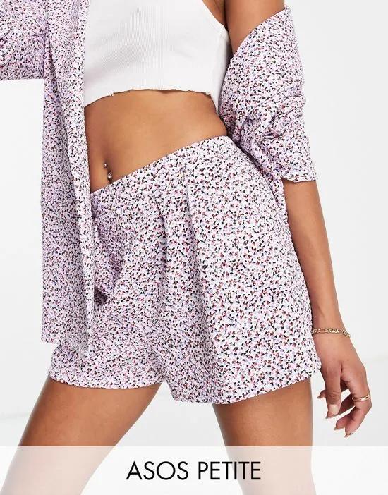 Petite jersey swing shorts in ditsy print