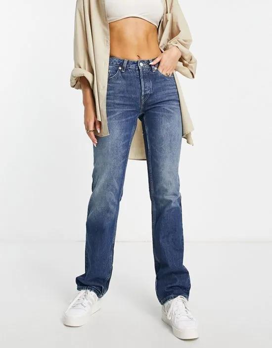 Pin mid rise straight leg jean in vintage blue