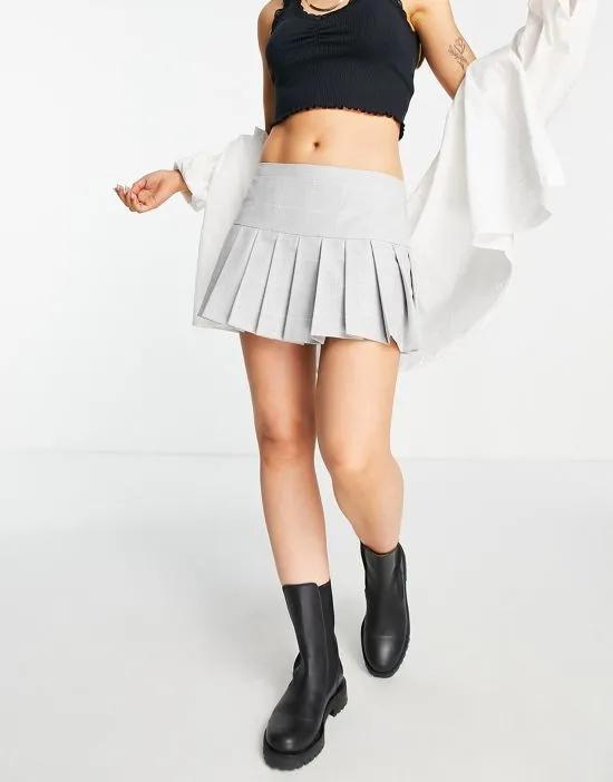 plaid pleated mini skirt in gray