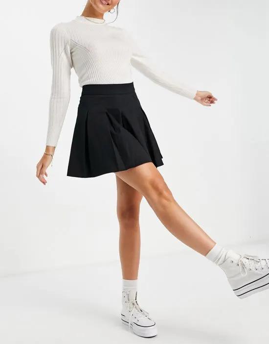 pleated tennis mini skirt in black