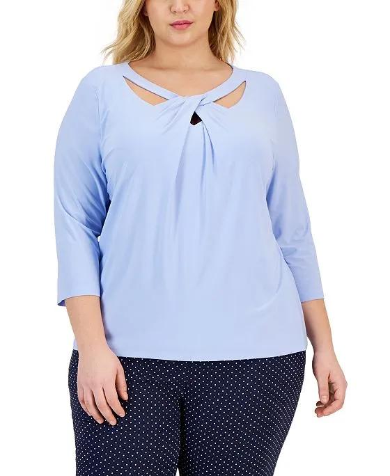 Plus Size Twisted Cutout 3/4-Sleeve Top
