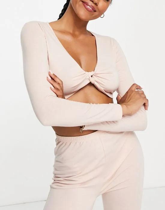 polyester yoga twist front top in pink