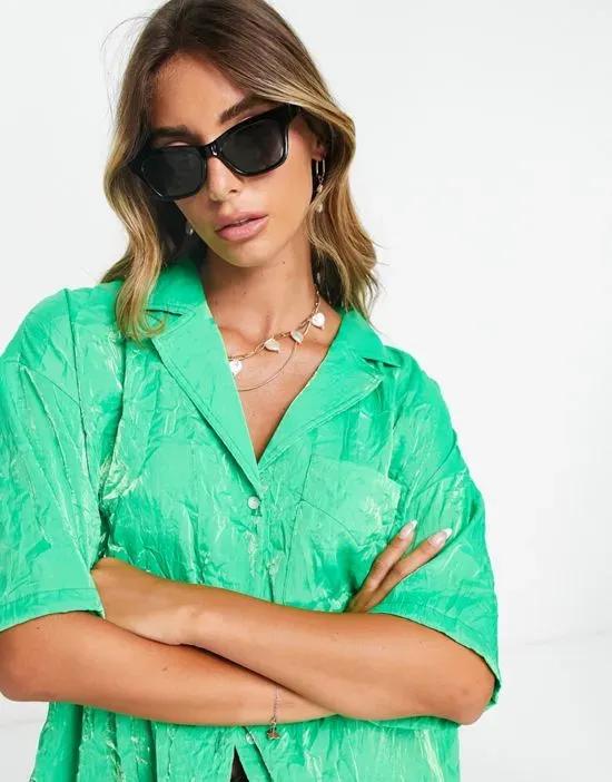 premium crinkle satin resort shirt in emerald - part of a set