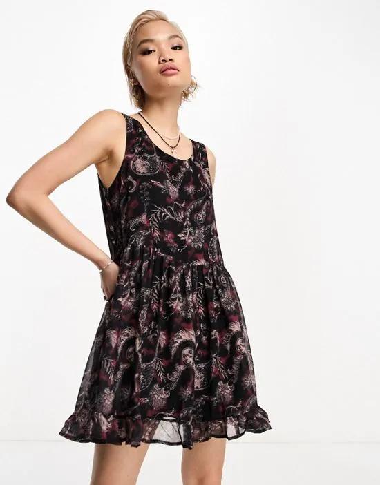 printed sleeveless smock dress in black multi