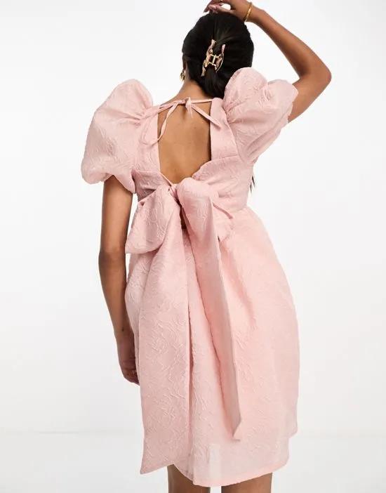puff sleeve jacquard mini dress in blush pink