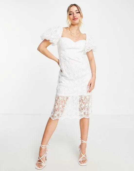puff sleeve midi dress in white lace