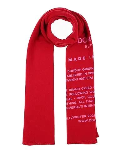 Red Knitted Scarves and foulards