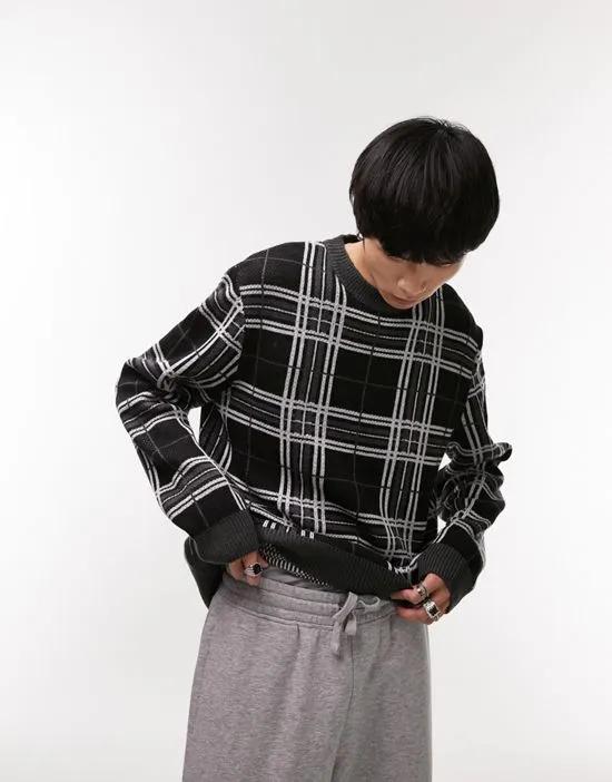 regular knitted crew neck with mono check in gray