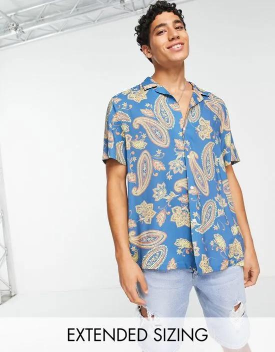 relaxed camp collar shirt in blue paisley print