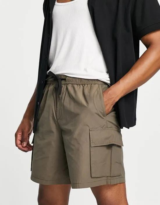 relaxed fit shorts with pockets in brown