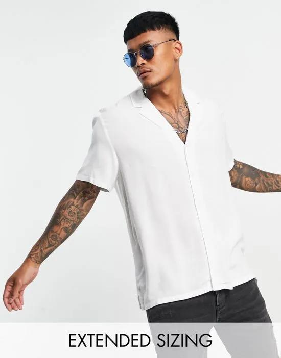 relaxed fit viscose shirt with low revere collar in white