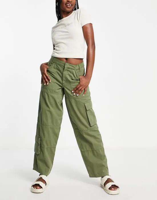 relaxed low slung cargo pants in khaki