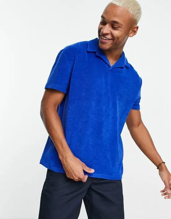 relaxed polo shirt in blue towelling