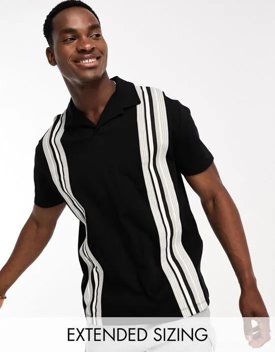relaxed polo shirt in vertical black & white stripe