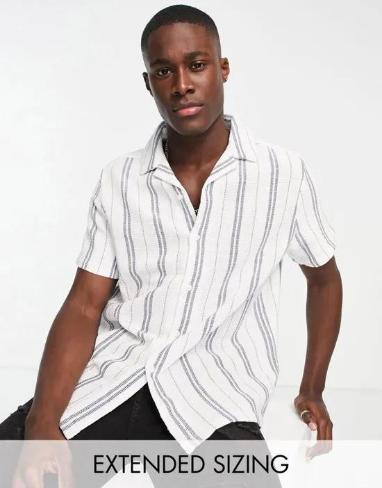 relaxed revere textured stripe shirt in white