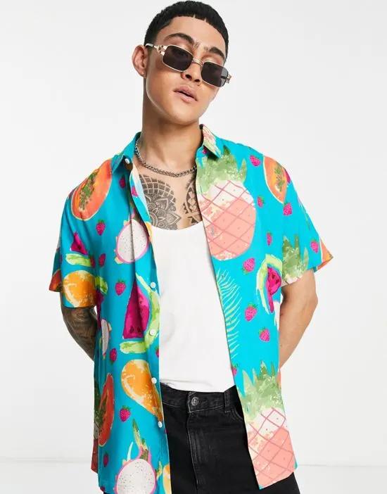 relaxed shirt in tropical fruit print