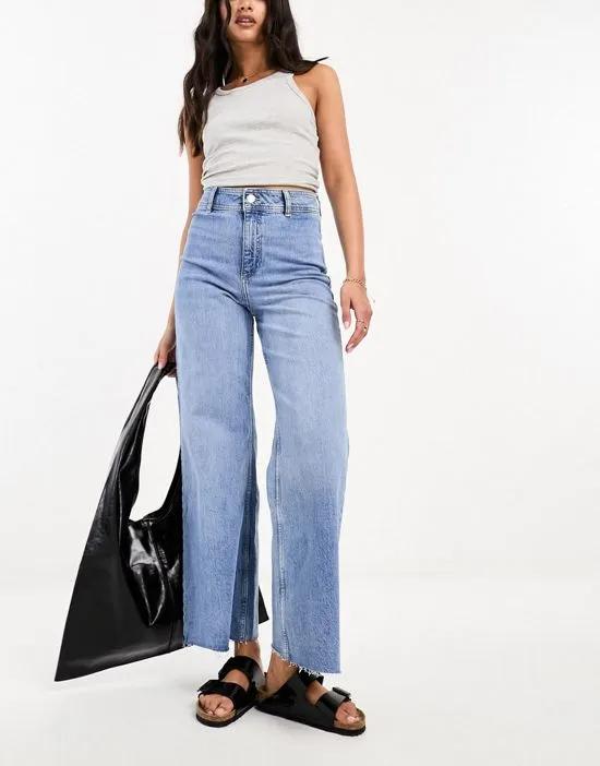 relaxed wide leg jeans in light blue