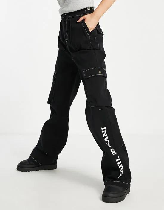 retro relaxed cargo pants with contrast logo