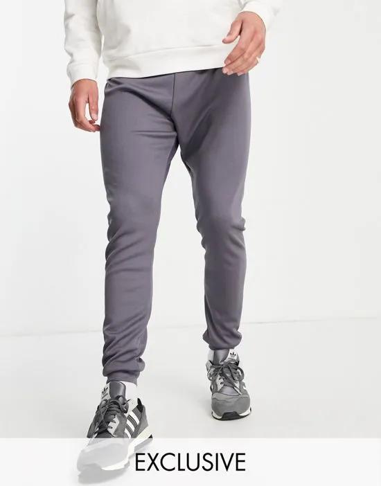 ribbed skinny sweatpants in gray
