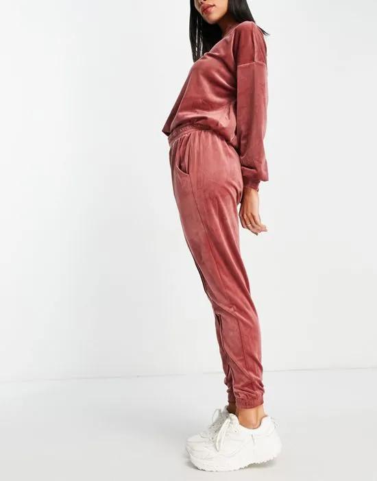 ribbed velour sweatpants in rosewood