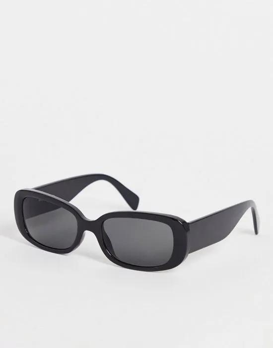 Run rectangular sunglasses in black