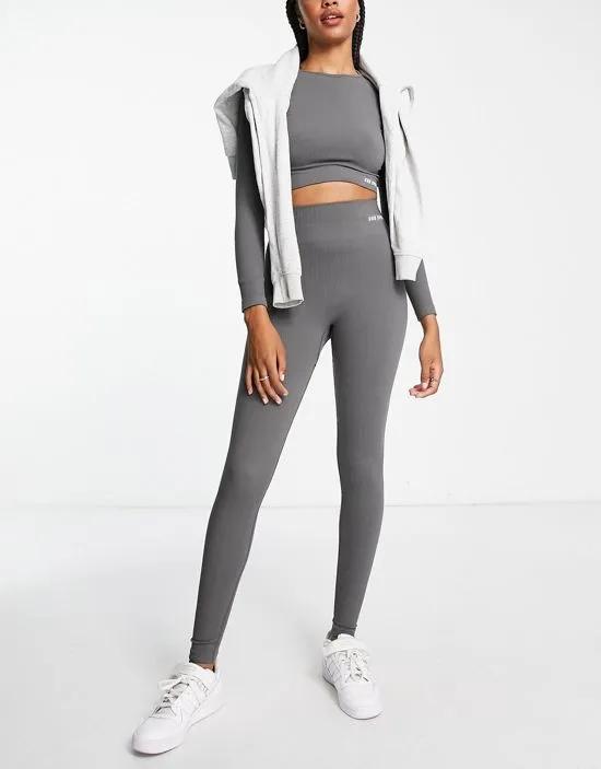 seamless gym leggings in gray
