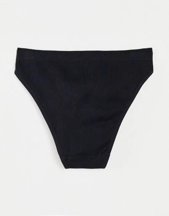 seamless high waisted brief in black