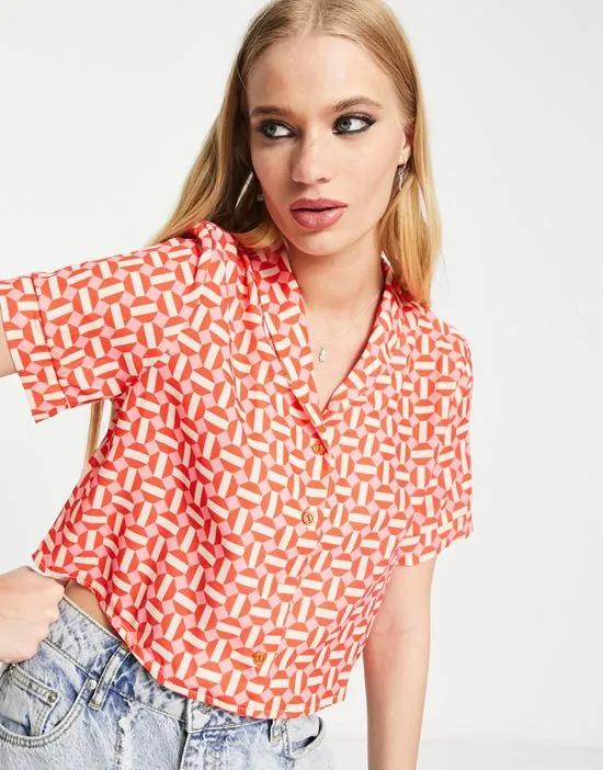short sleeve boxy shirt in pink geo print - part of a set