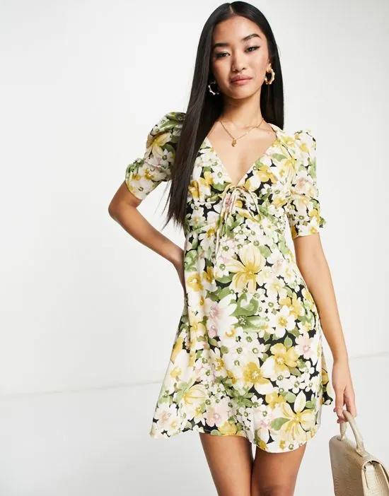 short sleeve mini dress in tonal floral